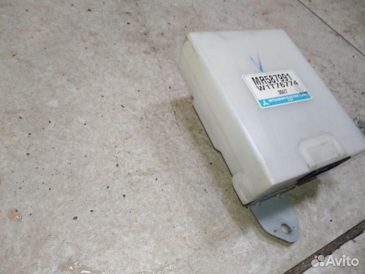 Блок управления подвеской Mitsubishi Grandis NA4W