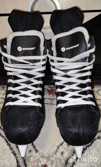 Коньки хоккейные