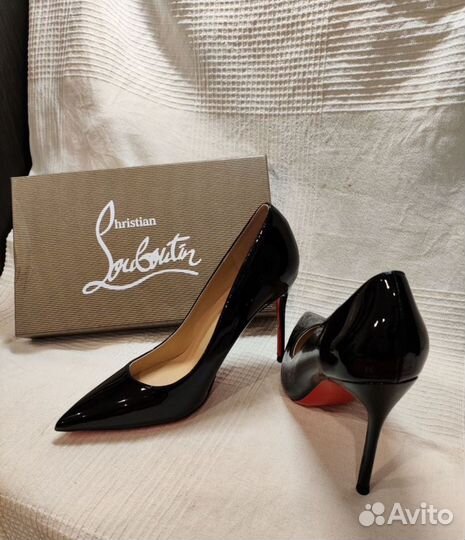 Туфли лаковые на шпильке