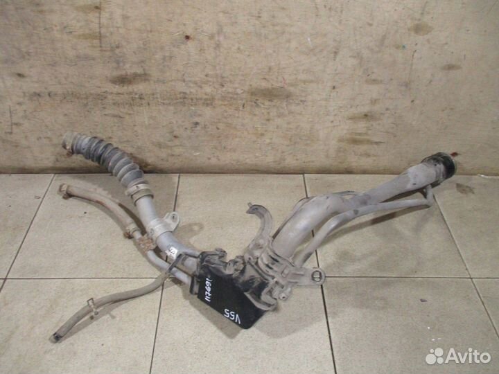 Горловина топливного бака Toyota Camry 50