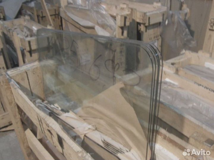 Стекло лобовое Bull