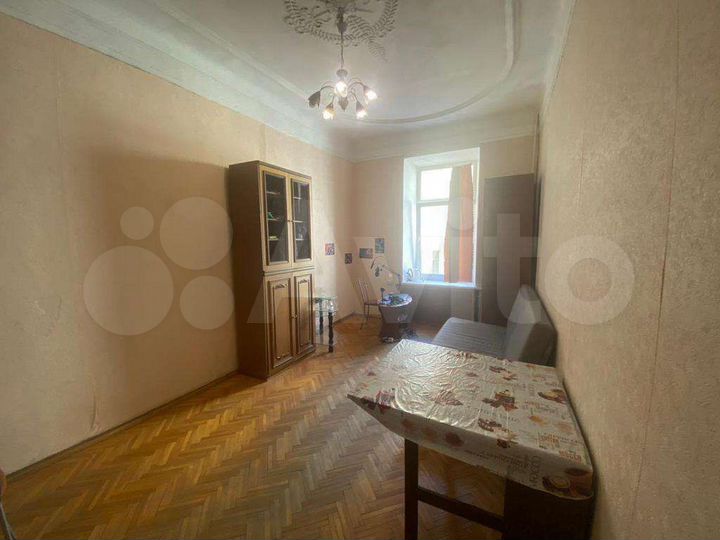 Комната 18 м² в 4-к., 4/7 эт.