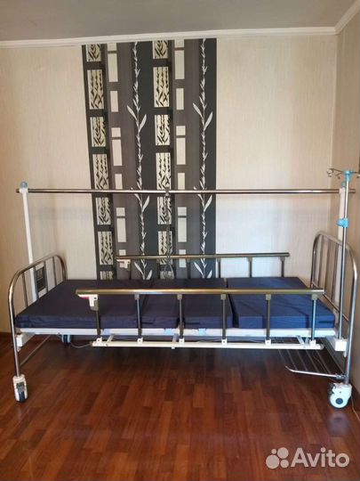 Медицинская кровать