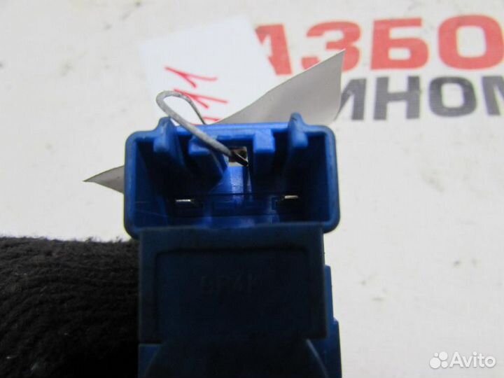 Датчик включения стопсигнала для Mazda 3 2002-200