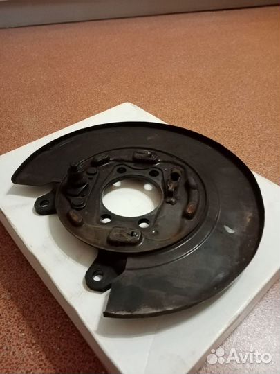 Кожух тормозного диска 4800A060