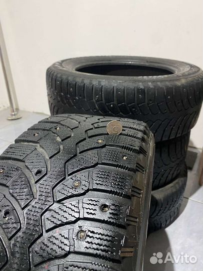 Bridgestone Blizzak Spike-01 225/60 R17 200M