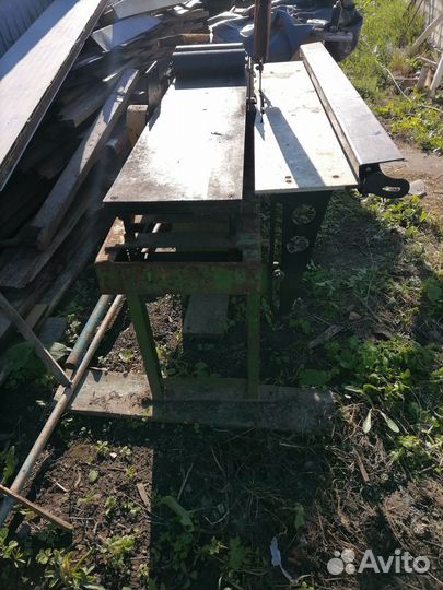 Деревообрабатывающий станок