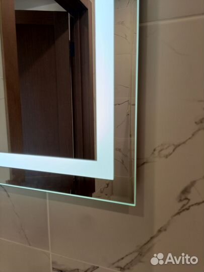 Зеркало с подсветкой для ванной