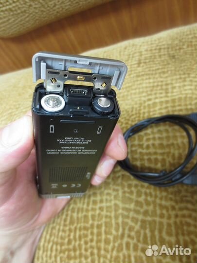 Диктофон Olympus DM-670