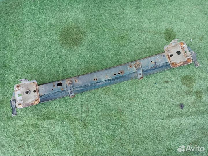 Усилитель бампера передний Ford Focus 1 универсал