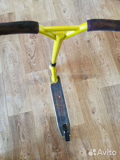 Самокат Razor Beast трюковой