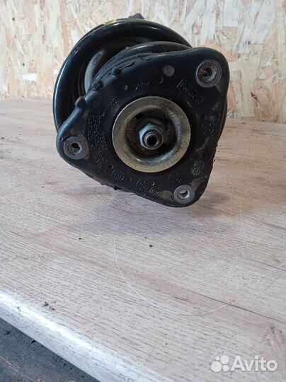 Стойка амортизатора в сборе Ford Kuga 2