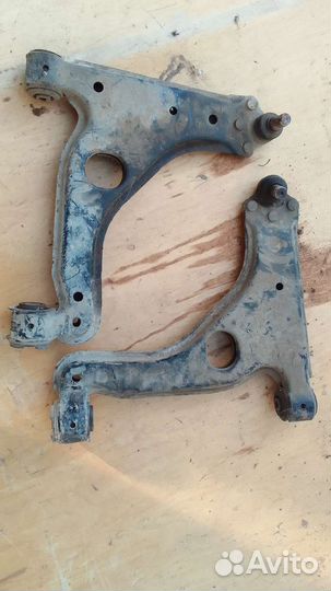 Рычаг передний левый. Опель Вектра В