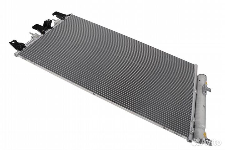 Радиатор кондиционера Cadillac Escalade