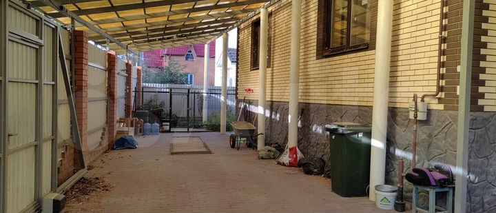 Дом 218,2 м² на участке 7,1 сот.