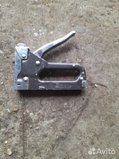 Степлер мебельный