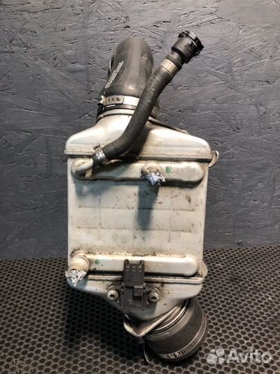 Интеркулер передний правый Bmw 550Ix F10 N63 2010