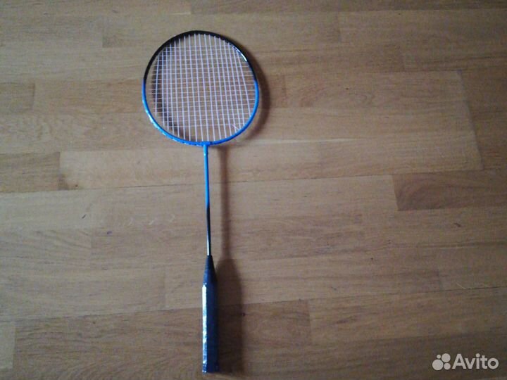 Ракетка для бадминтона