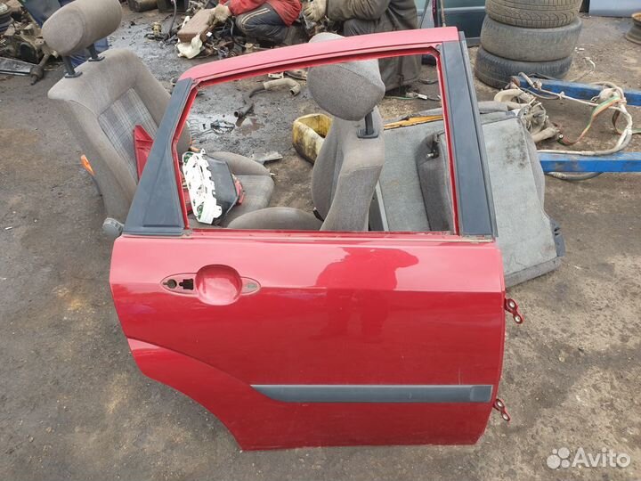 Дверь задняя правая Ford Focus I Форд Фокус 1 сед