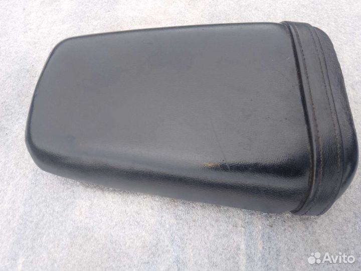 Сиденье заднее Сузуки gsx-r 250 1992