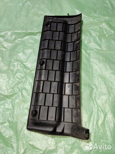 Накладка в салоне передняя правая Volkswagen