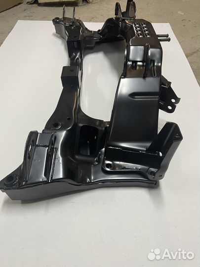 Подрамник задний Mitsubishi Outlander 1 2WD/4WD