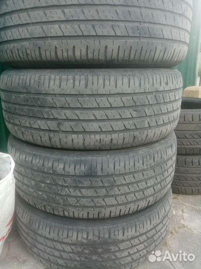 Roadstone N'Fera RU5 235/55 R19