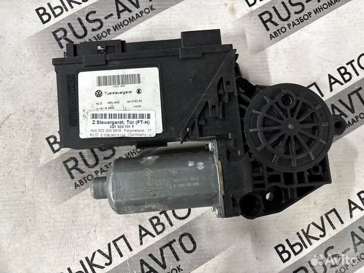 Моторчик стеклоподъемника передний левый