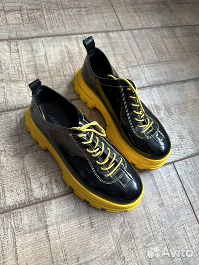 Обувь женская 38