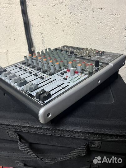 Микшерный пульт behringer x1204usb