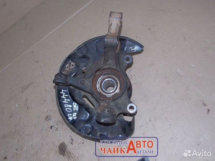 Кулак передний левый Toyota Corolla E120