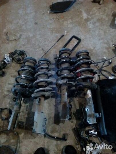 Передняя правая стойка Opel Astra J