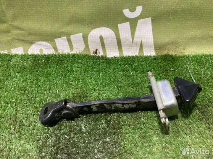 Ограничитель двери задний правый Mazda Mazda3 BK