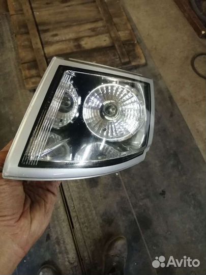 Поворотник левый 2110