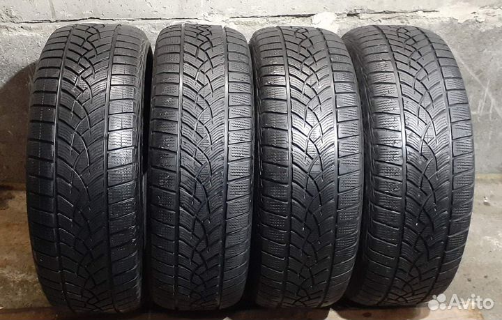 Goodyear UltraGrip 225/60 R17 103T