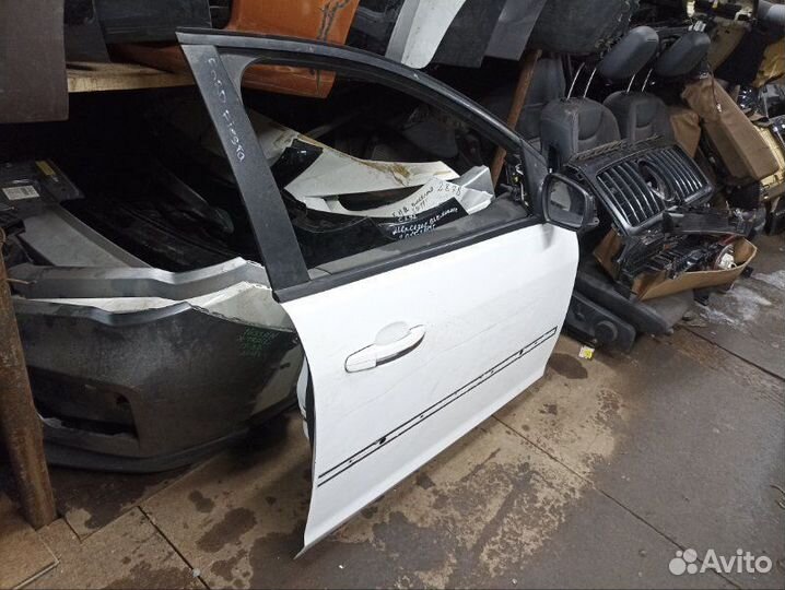 Дверь передняя Ford Focus 2