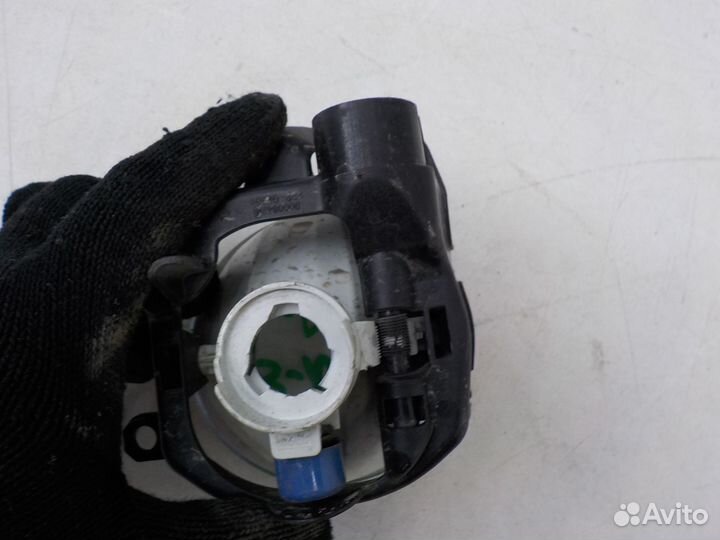 Птф левая Toyota Land Cruiser 200 2008