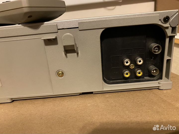 Видеомагнитофон sharp