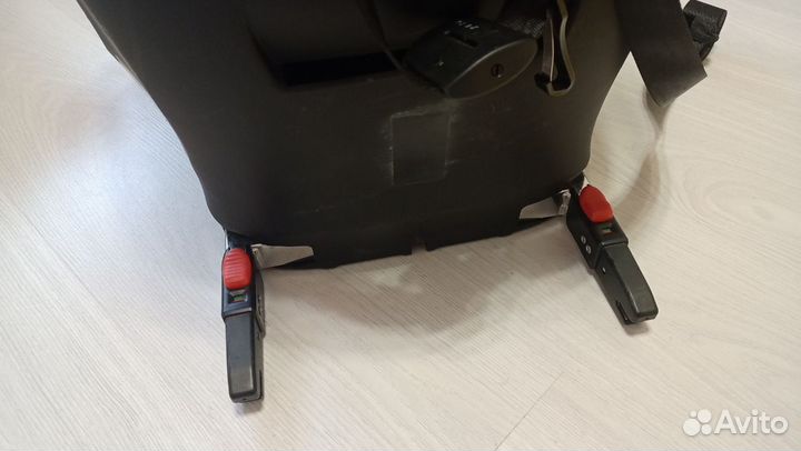 Детское автокресло Chicco 9 до 18 кг isofix