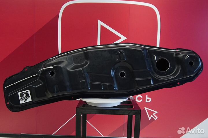 Бак Mitsubishi Pajero 3 из композита с трубками