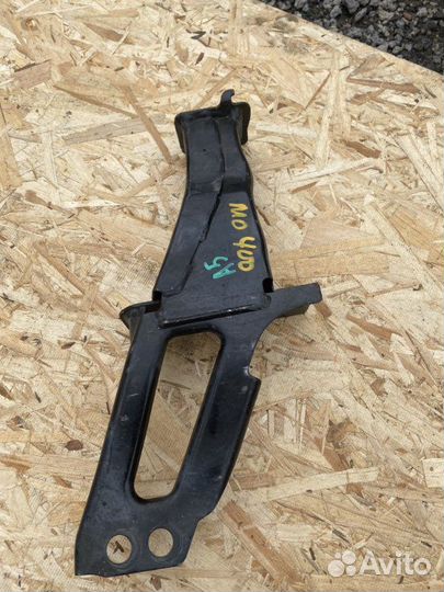 Кронштейн усилителя бампера левый Volvo Xc60 2014