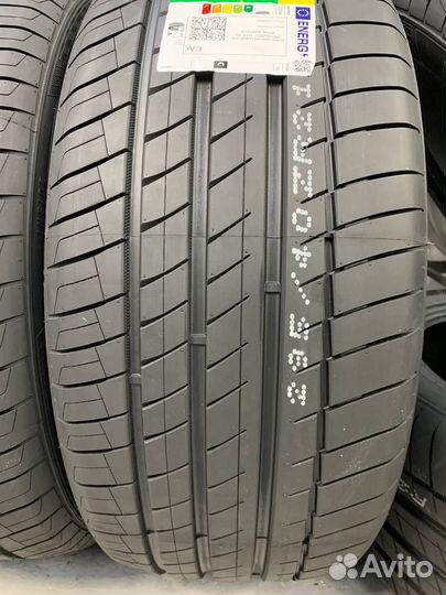 Kapsen RS26 235/55 R20 105W