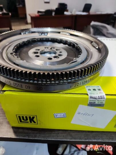 Маховик двухмассовый Luk 1.2 - 1.6 415068209