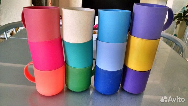 Чашки и и тарелки пластмассовые (пищевые)