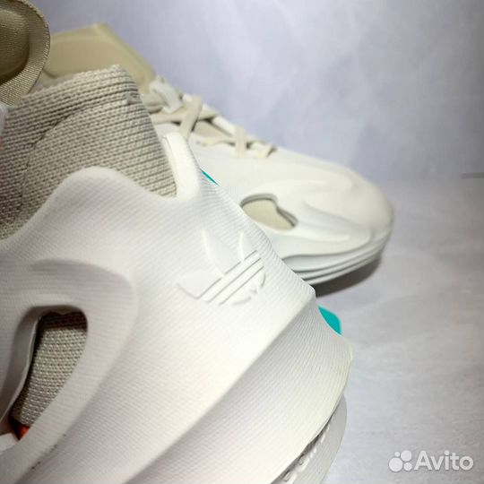 Кроссовки adidas