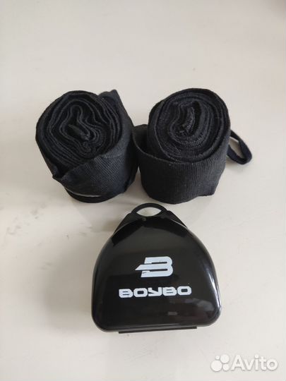 Боксёрский шлем, перчатки, скакалка