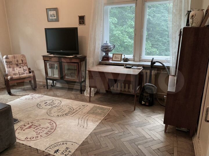 2-к. квартира, 54 м², 3/3 эт.