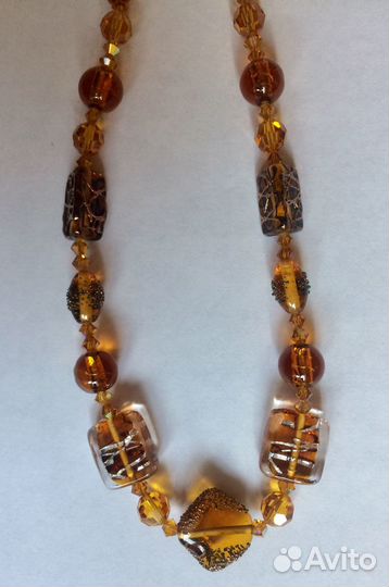 Желтое ожерелье из бусин ручной работы