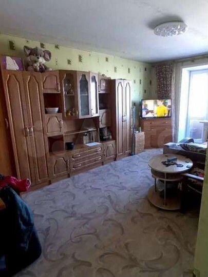 2-к. квартира, 50 м², 3/3 эт.
