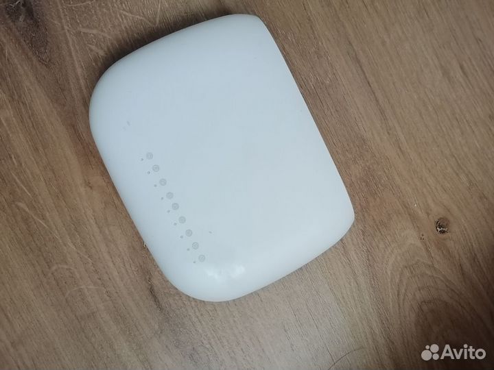 Тв приставки + роутер + пульт к приставке